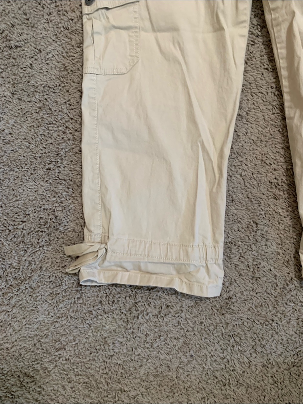 Gloria Vanderbilt Beige Cargo Capris 6 - Picture 4 of 8